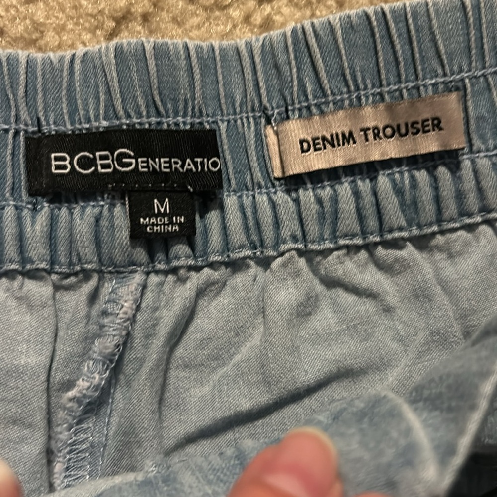 Size medium denim trousers NWT. - Picture 4 of 11